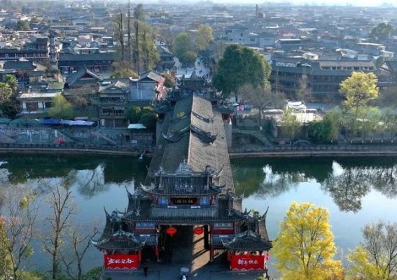 春日游崇州：街子古镇的山水秘境与古风氛围