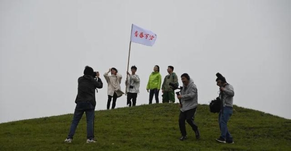 携手向上，温暖向善——河北卫视2025年新年寄语