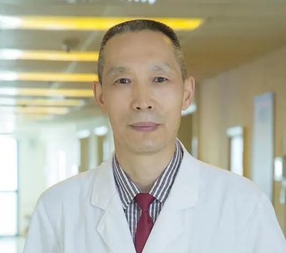 仁心仁术的守护者——记王立根教授的医学奉献