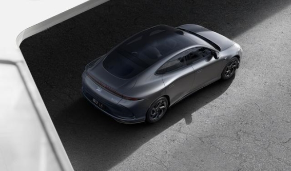 智己L6引领数字底盘革命，开启智能汽车新纪元