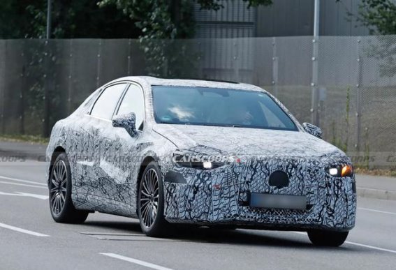 奔驰纯电C级预告图曝光，800V架构与全新变速技术引人注目