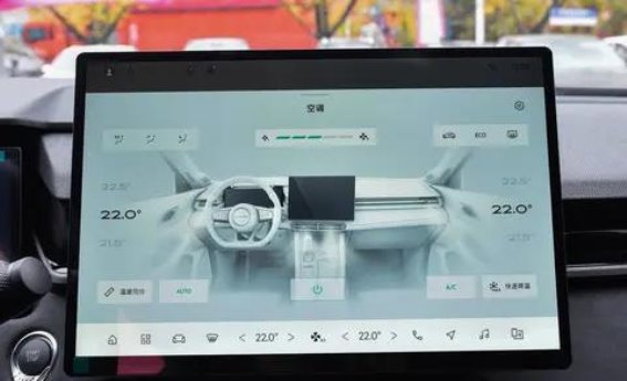 10万左右燃油轿车选车指南：领克03冠军版对比长安锐程PLUS