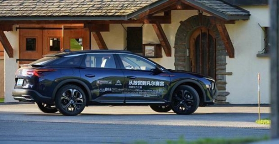 从故宫到凡尔赛宫：致敬东方之旅驶进巴黎