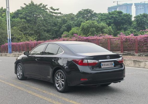 雷克萨斯ES 2015款300h舒适版：8.8万公里，11.6万带回家的豪华体验