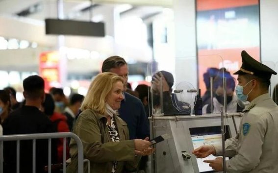 越南免签政策新篇章：波兰、捷克与瑞士三国游客迎来便利