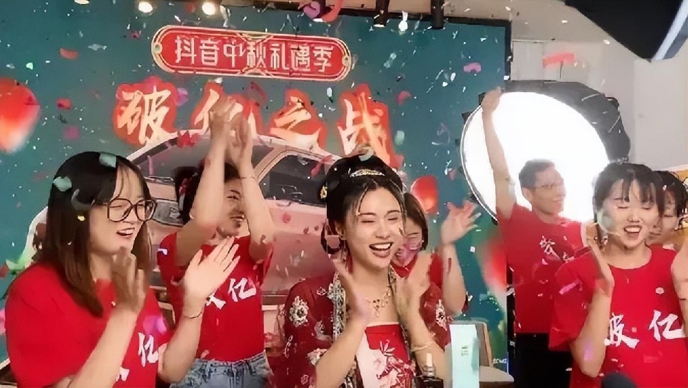 徐洪浩与刘晓洁，一对在娱乐圈引人瞩目的夫妻