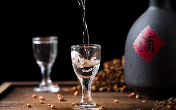 时光褪去，曾风靡酒桌的四道下酒菜逐渐离我们远去