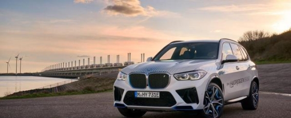 氢能汽车的关键抉择：退缩者与坚守者的较量