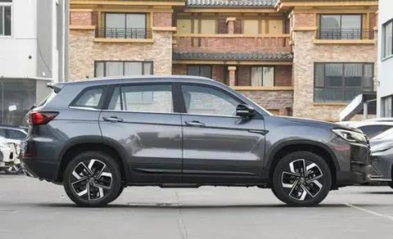 全新长安CS75 PRO 7座SUV，以实力再定义家庭用车