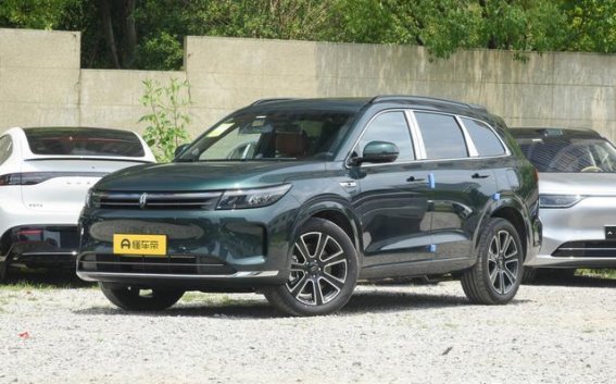 全新问界M7亮相：兼具豪华与智能的中大型SUV新选择