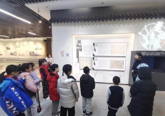 追寻泉水足迹，感受济南魅力——雏鹰小队走进济南市规划展览馆