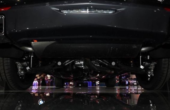 新款凯迪拉克XT5：豪华SUV的“性价比杀手”