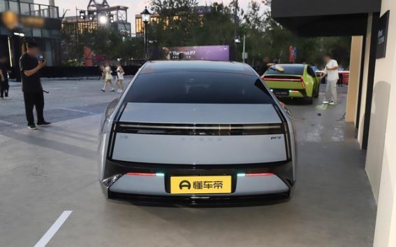 小鹏P7+购车全解析：价格、补贴与实地体验