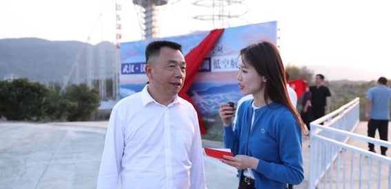 武汉首条低空旅游航线试飞 助力低空经济腾飞