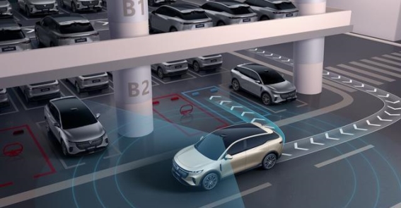 全新岚图知音亮相，更懂中国家庭的纯电SUV