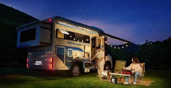 上汽大通三款焕新房车亮相成都车展，开启全场景旅居新时代