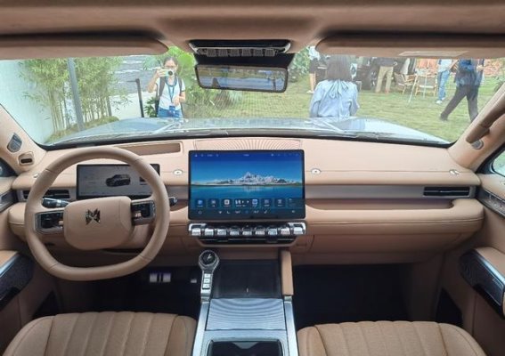 猛士M817上市，超越同级，越野与智能的全能选择