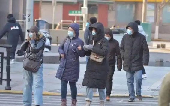冬季健康：三项禁忌与两种食物的谨慎选择，守护长辈的健康过冬