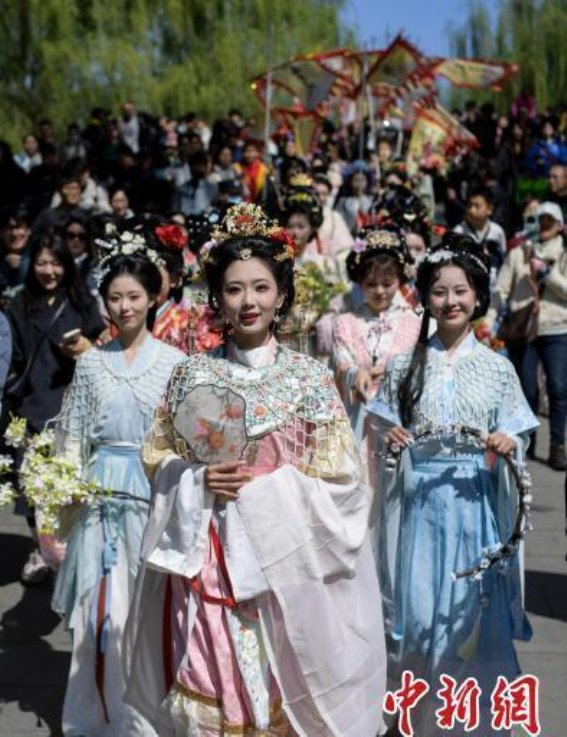 春风十里，花朝节在济南大明湖畔浪漫绽放