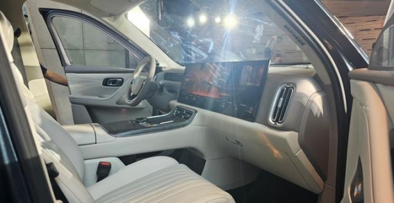 银河M9六座版：舒适与空间的无缝融合