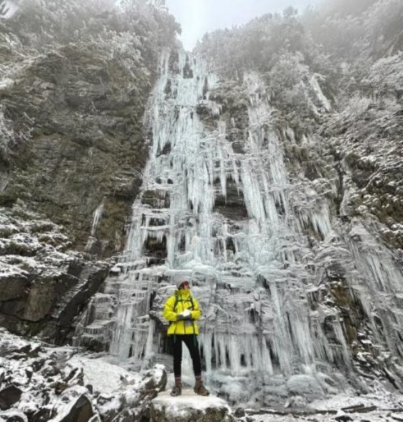 贵州冬日冰瀑：与大自然的浪漫邂逅