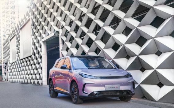 极狐T1与星愿：谁才是家庭纯电小车的最佳选择？