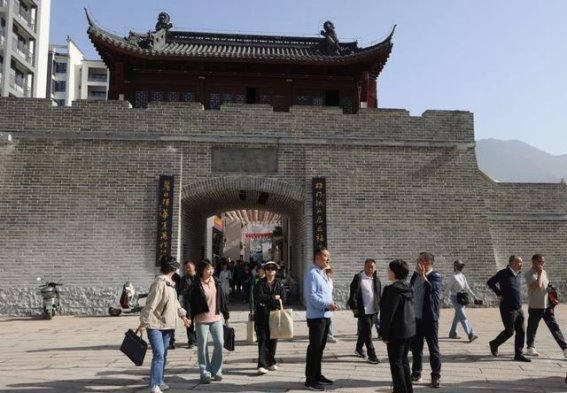 武都万象街：陇南文旅新地标的璀璨崛起