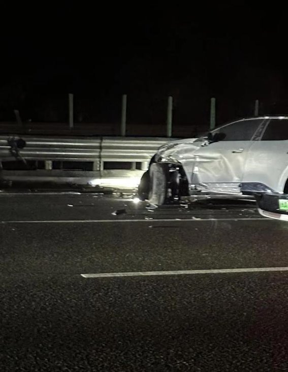 领克Z20：极限碰撞中的安全先锋，打破紧凑车安全偏见