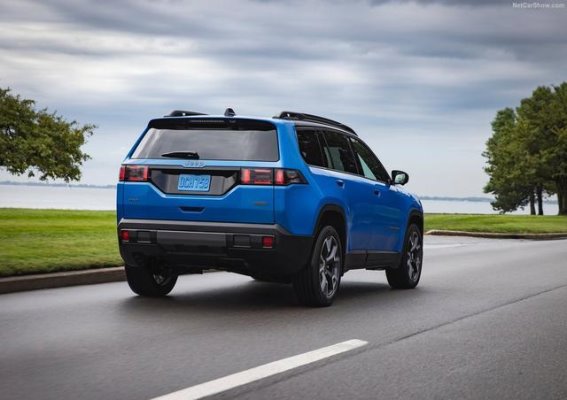 全新Jeep切诺基：复古风潮与硬派越野的再度碰撞