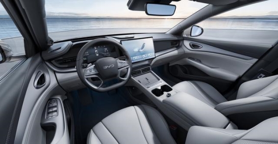 2026款比亚迪海豹07DM-i亮相成都车展 掀起中大型插混轿车新潮流