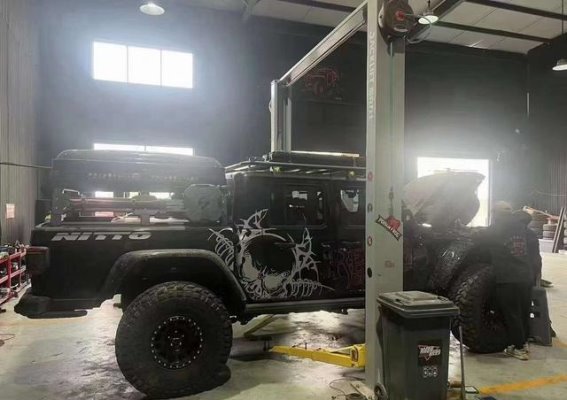 角斗士升级改装：AIRBFT 4x4承载气囊提升极限越野表现