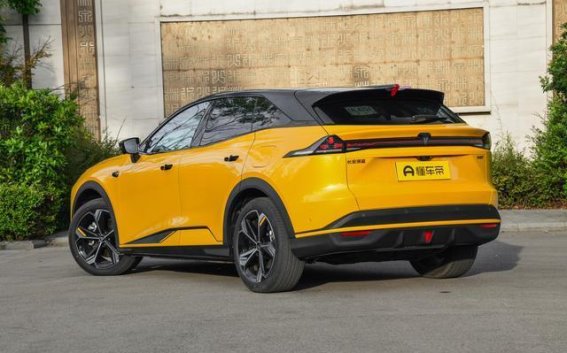 全新深蓝S07：高性价比智能家用SUV，未来出行的新选择