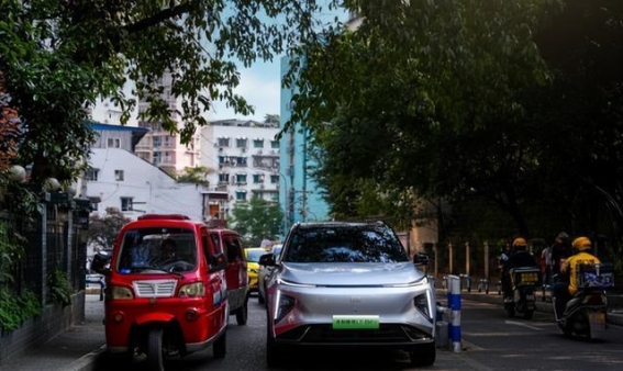 银河L7 EM-i，夏季自驾游的完美选择