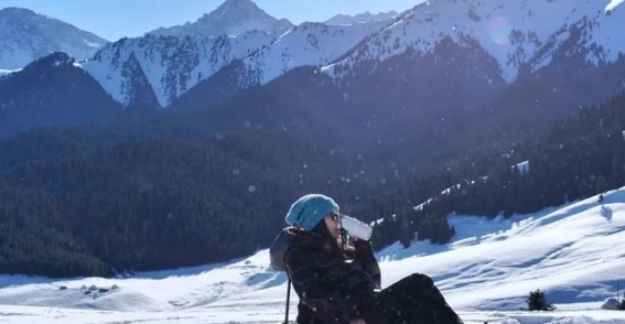 冰雪魅力中的温暖邀约