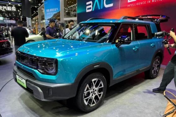 2025成都车展丨BJ30旅行家开启预售，轻越野与家庭旅行的完美结合