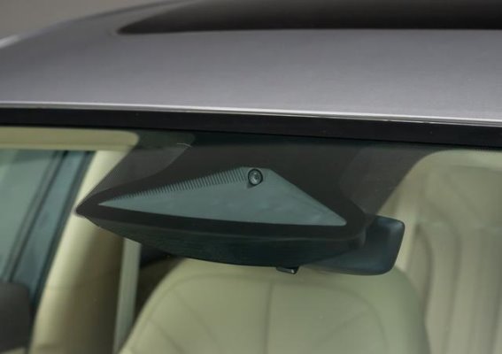 荣威M7 DMH正式发布：AI智控底盘与豪华体验全面升级