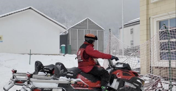 从爱好到职业：滑雪巡救员的责任与担当