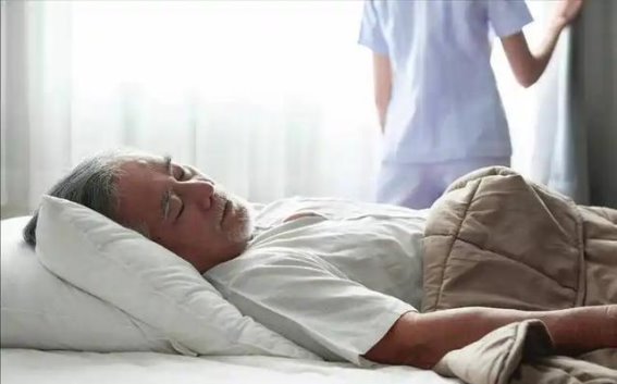 睡觉时犯的4个错误，可能导致脑出血