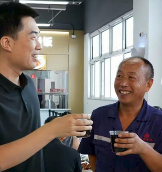 李想请卡车司机吃饭，谈碰撞风波