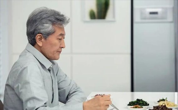 高血压的隐形杀手：这些你忽视的行为正悄悄加重血压