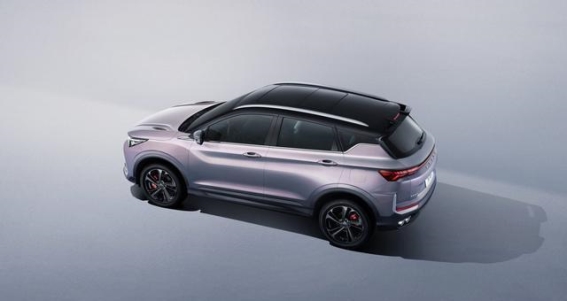 变色魅力与性能兼备 吉利缤越L成都车展耀目登场