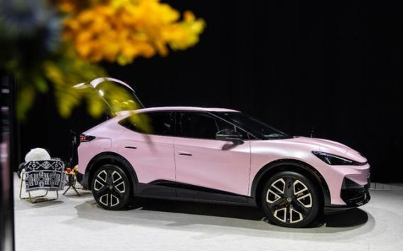 ID.EVO概念车亮相成都车展，金标大众聚焦智能驾驶与安全升级