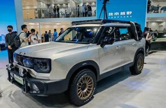 2025成都车展：BJ30旅行家预售开启，10万元级混动方盒子新选择