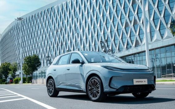 极狐T1：突破A0级空间局限，重塑纯电车新标杆