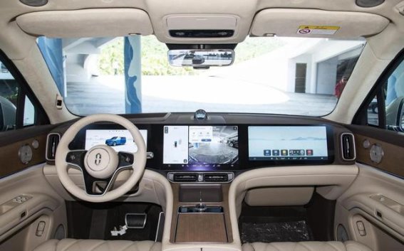 科技与传统的碰撞：问界M9与沃尔沃全新XC90如何选择？