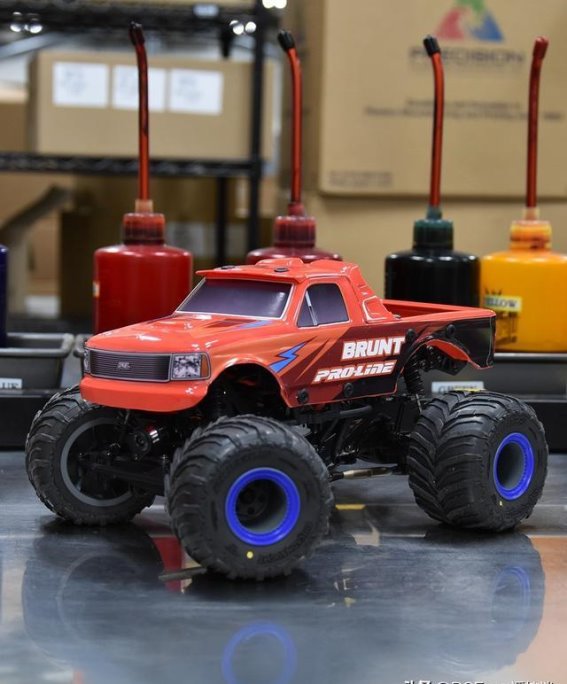 Pro-Line Brunt车壳重现90年代怪兽卡车风潮