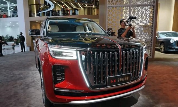2025成都车展红旗金葵花国耀2026款正式亮相，豪华与动力再升级
