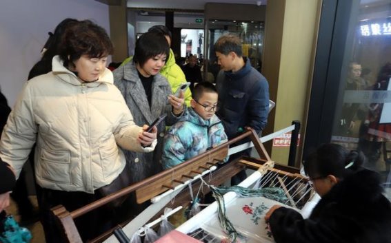 苏州江南织造府：在非遗苏绣的舞台上感受文化的传承