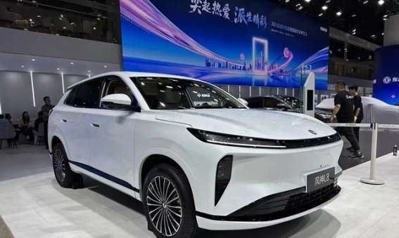 2025成都车展东风风神L8正式上市 打造家庭用车新标杆