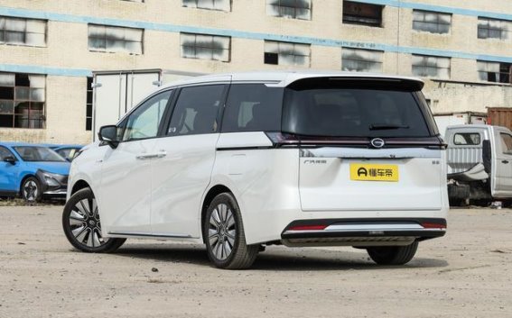 传祺E8 PHEV龙腾光辉版：家用MPV的智能与动力新标杆